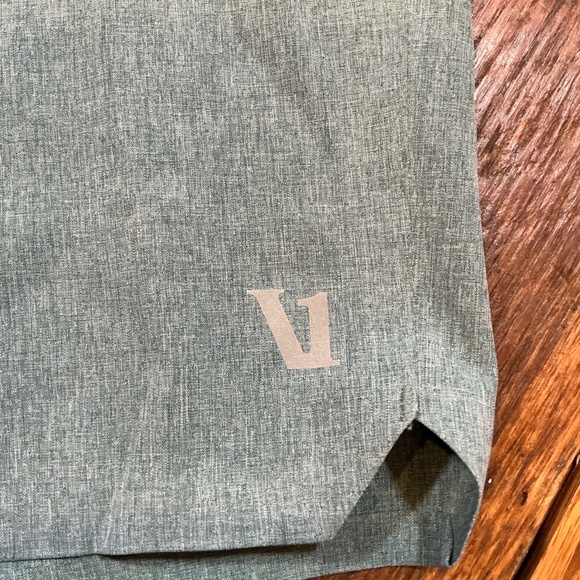 Vuori Cruise Boardshorts Green Heather Men’s Size 34 - Picture 3 of 12